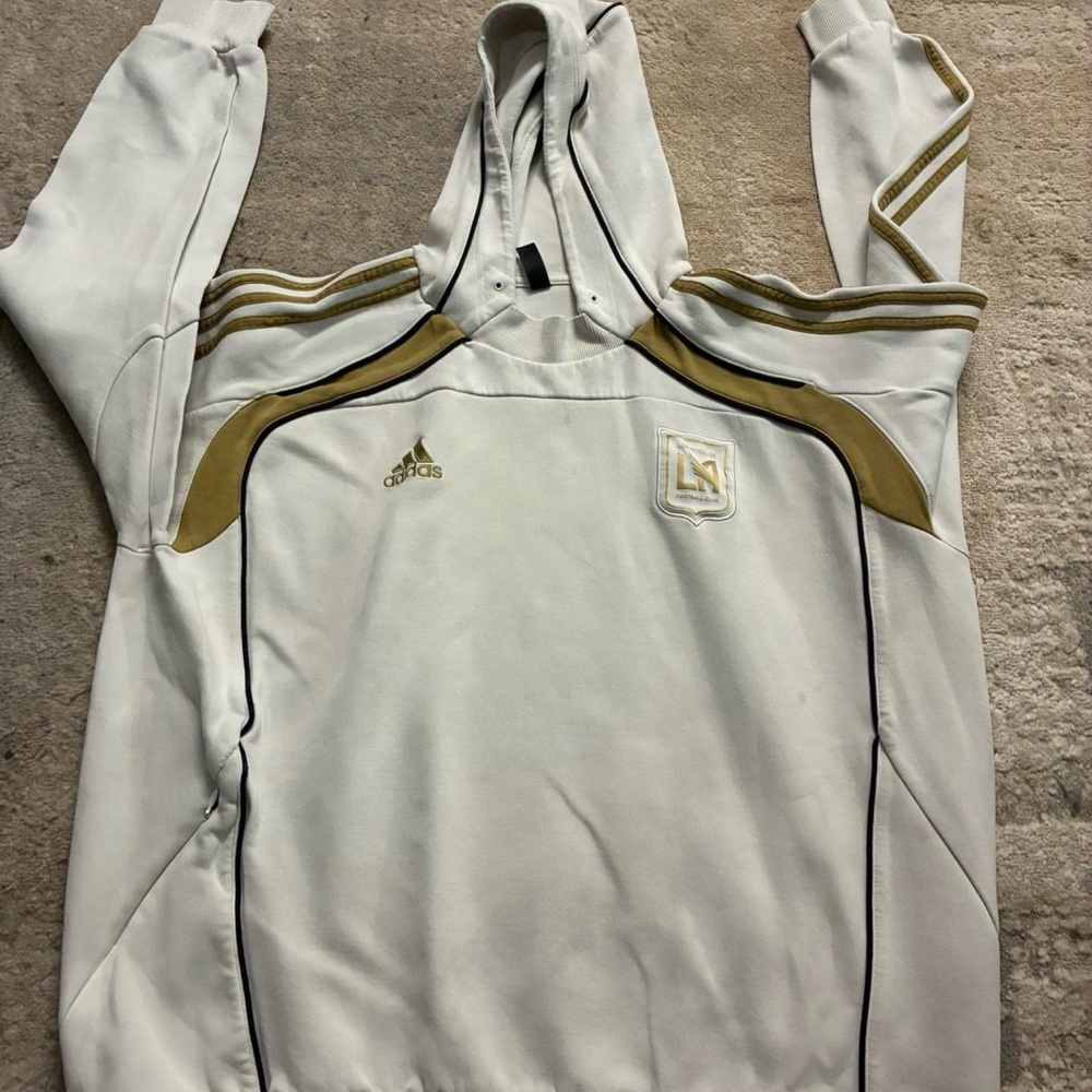 Adidas LAFC 25/26 UBP Travel Hoodie Size XL
Missing strings and has some stains